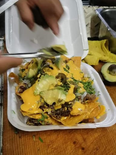 Nachos Mixtos con Asada y Adobada