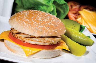 Hamburguesa Pollo + Papas Gratis