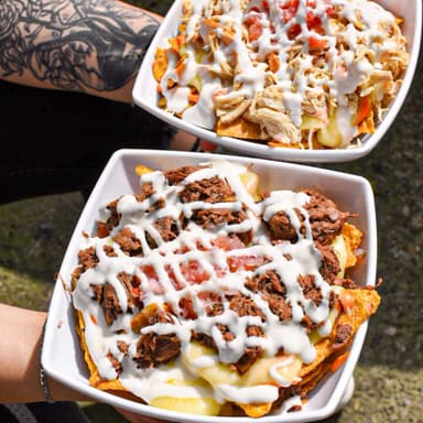 Nachos con Carne o Pollo