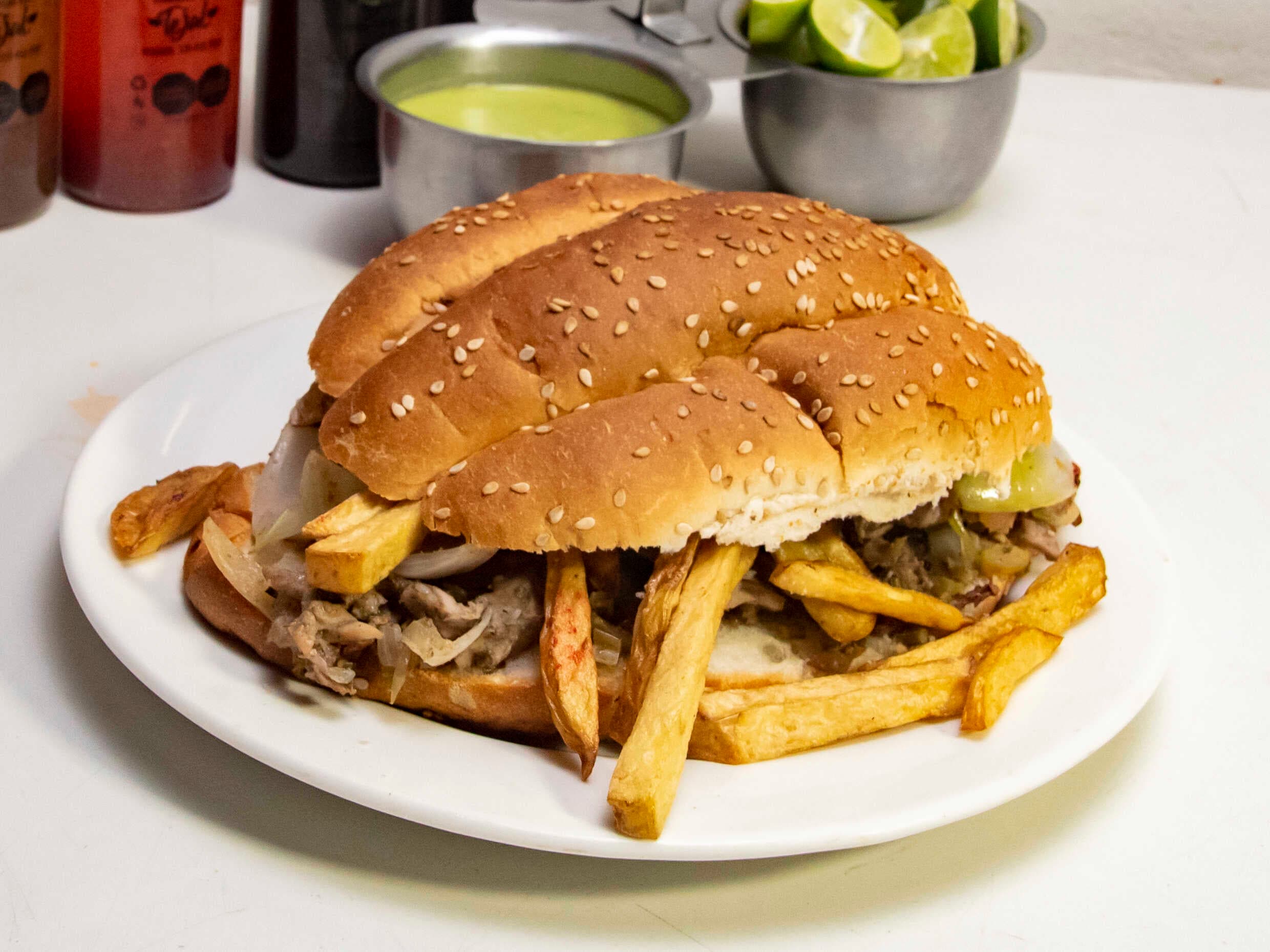 Combo Torta Gigante de Milanesa + Bebida
