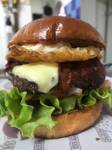 Hamburguesa Huevo Tocino