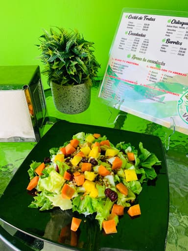 2 Ensaladas de Pollo