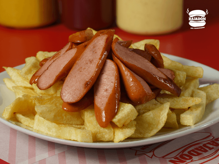 2 Salchipapas más Chicha