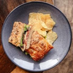 Focaccia de Jamón Serrano