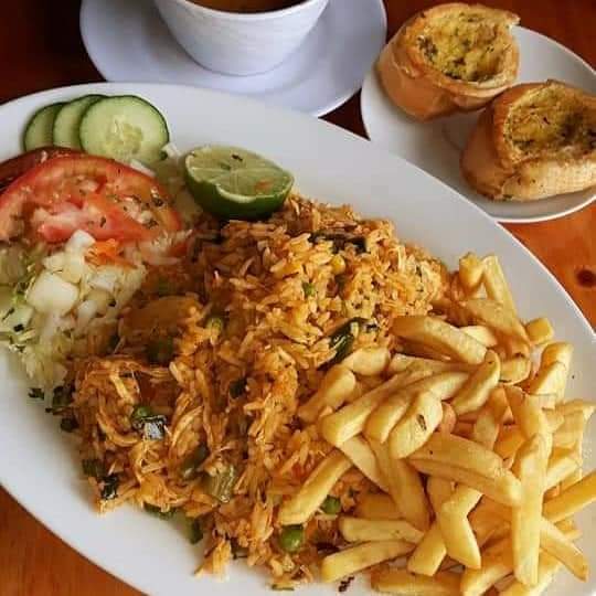 Medio de Arroz con Pollo