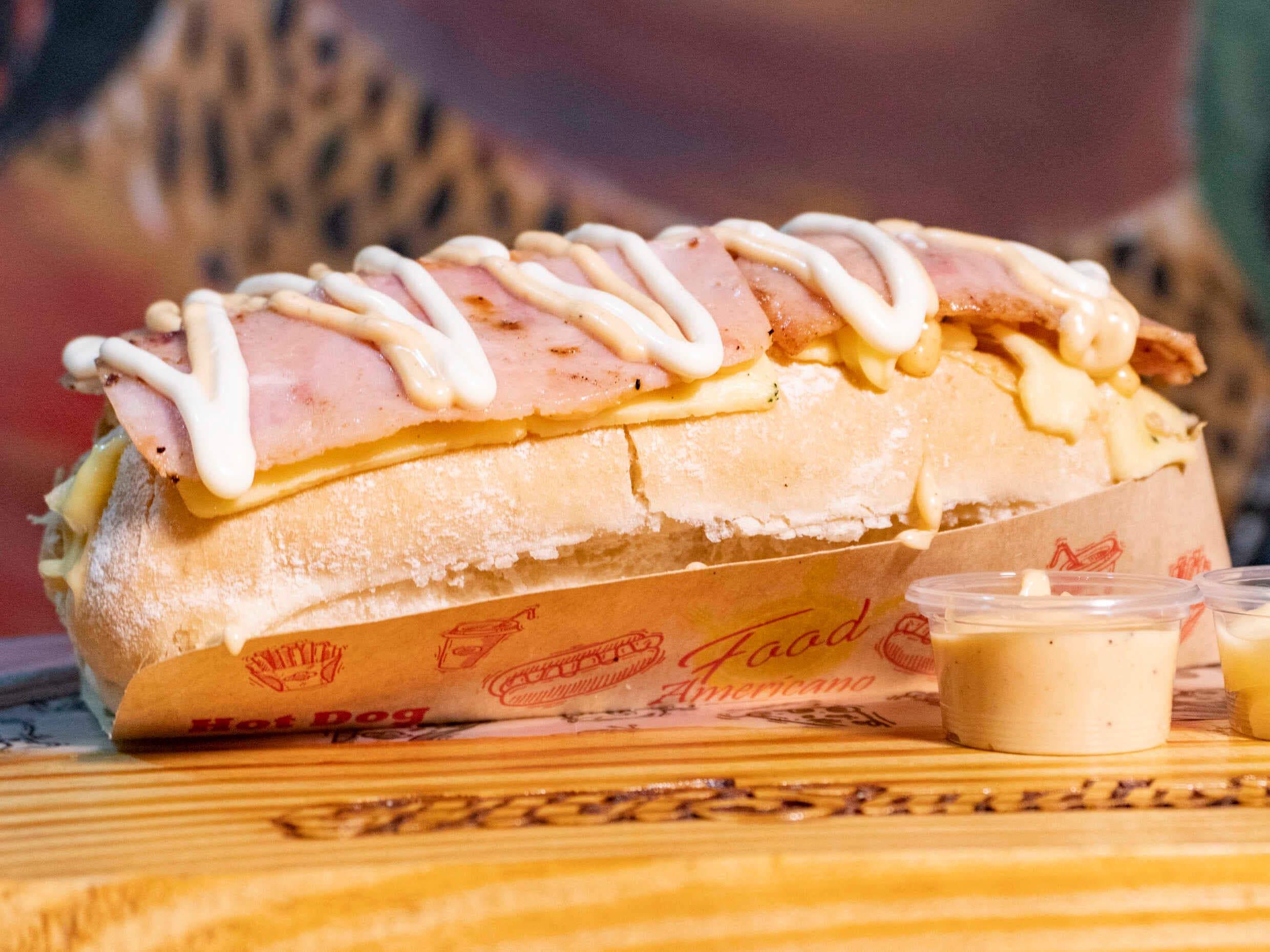 Hot Dog Súper Más Americano