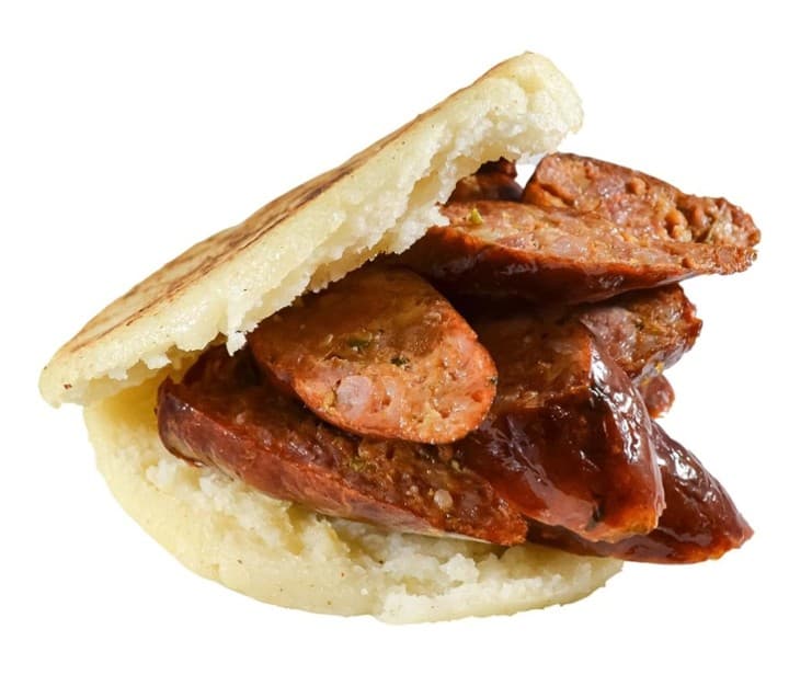 2 arepas (chorizo y butifarra) + 2 bebidas