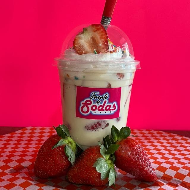 Fresas con Crema 16Oz