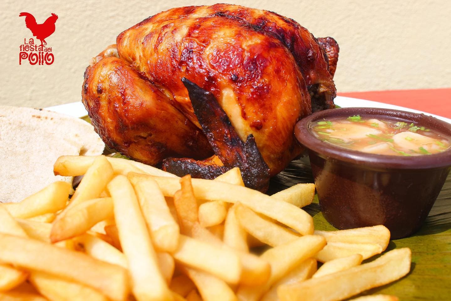 Pollo Entero + Papas