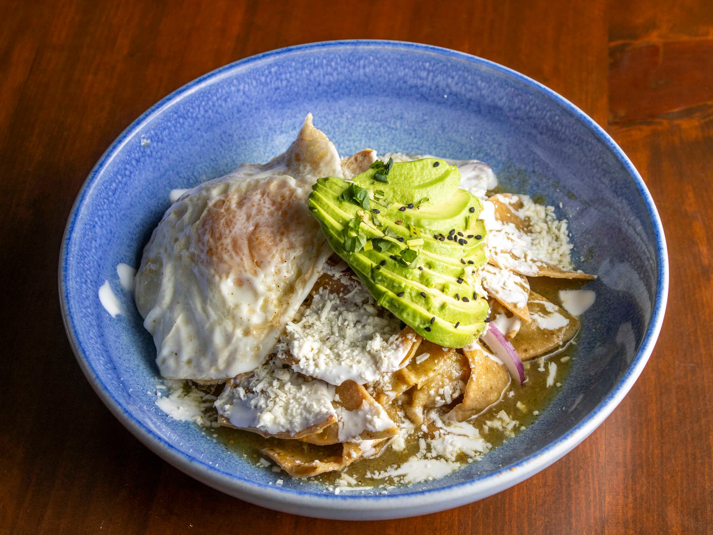Chilaquiles con Huevo