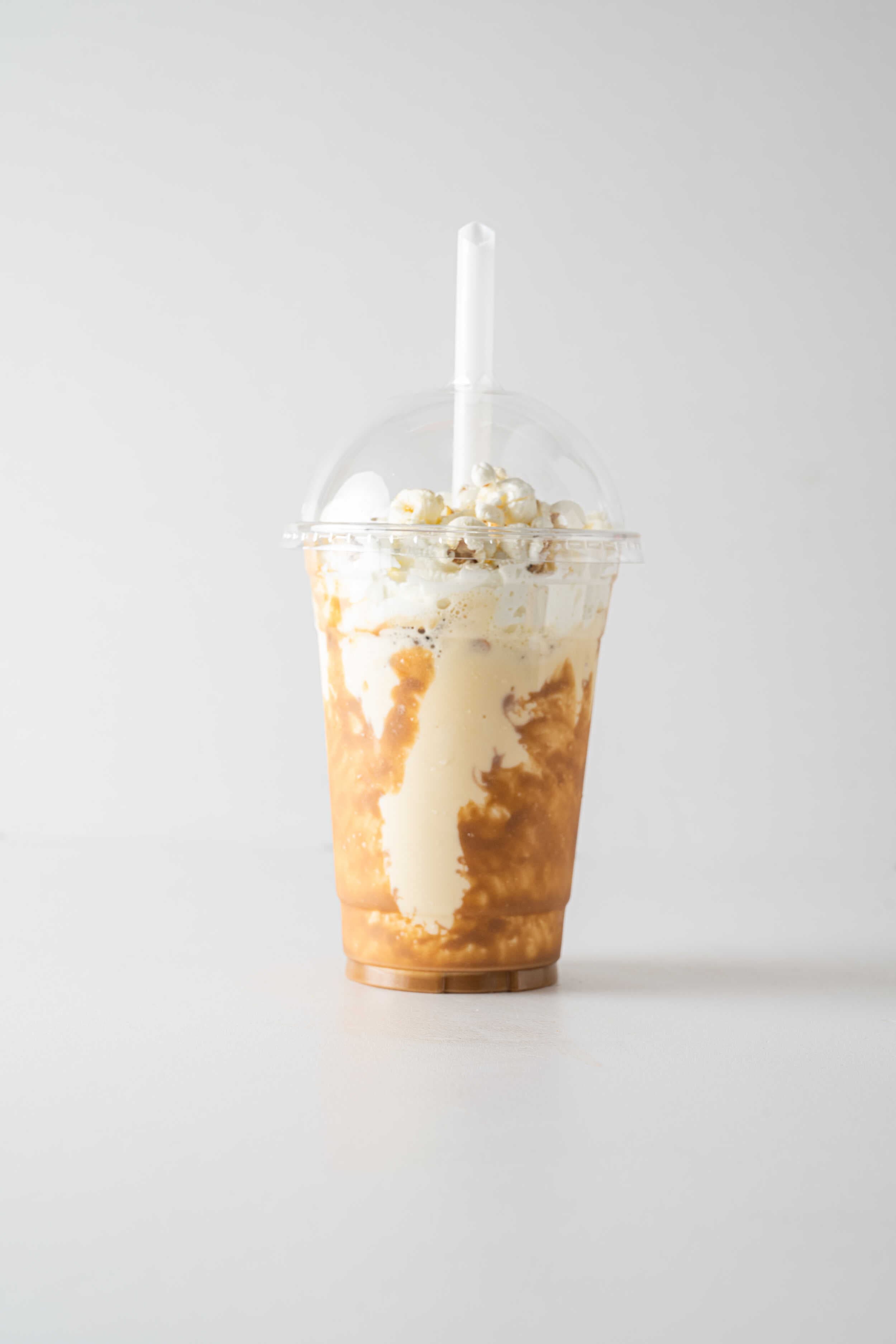 Vainilla Popcorn Caramel Milkshake