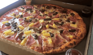 PIZZA FAMILIAR SUPER ESPECIAL