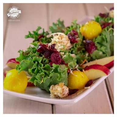 Ensalada Amarilla con Aderezo de Fresa