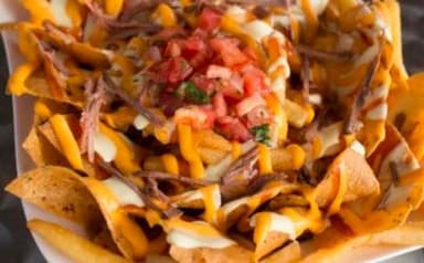 Combo - 1 Nacho y 2 Tacos