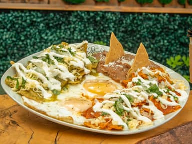 Chilaquiles Divorciados