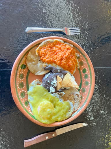 Huevos Divorciados