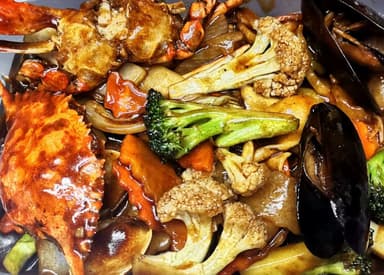 Chup Suey en Salsa con Mariscos