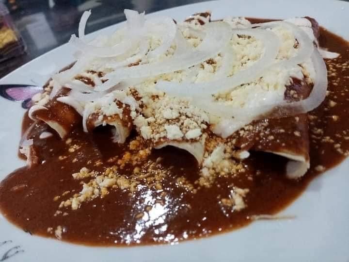 Enchiladas de mole