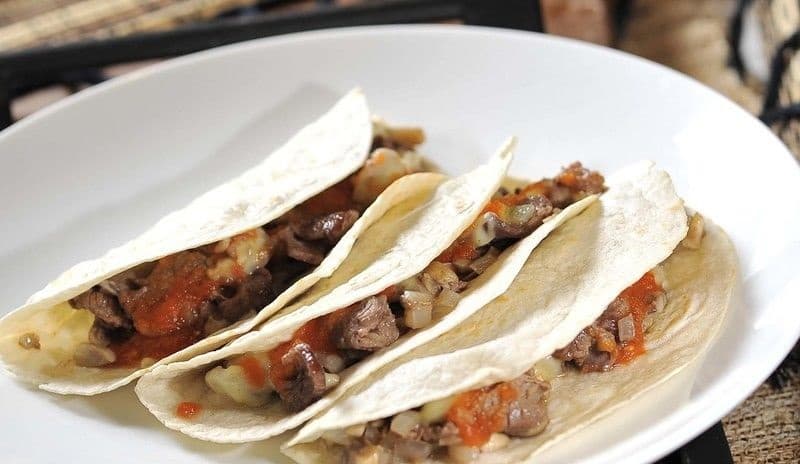 Orden de Bistec con Champiñones