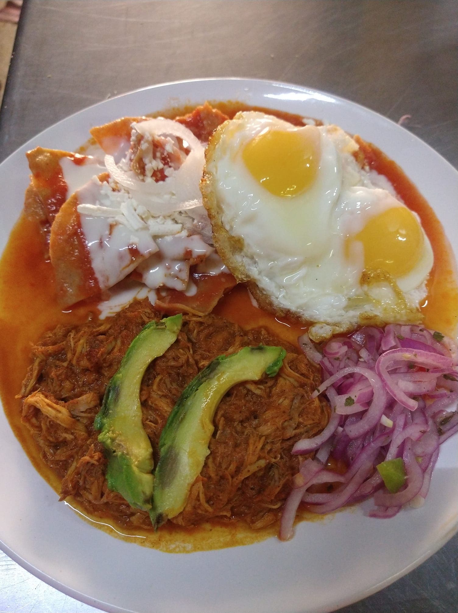 Chilaquiles con Cochinita Pibil