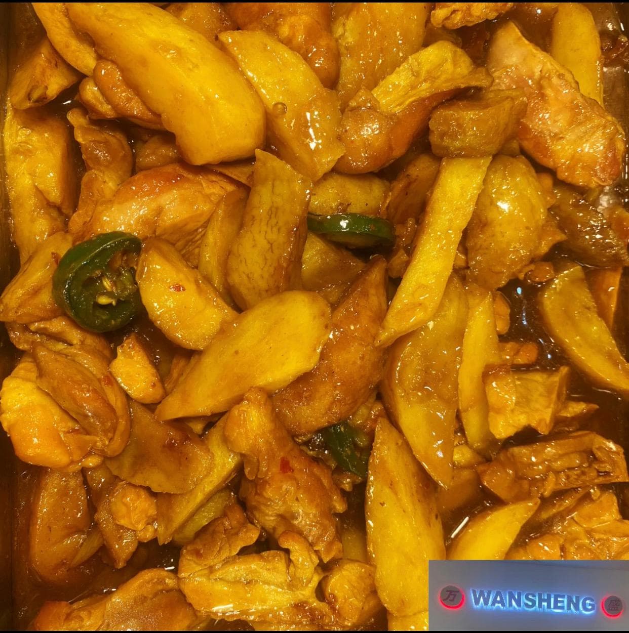 1/2 orden de papas con pollo细盒薯仔鸡