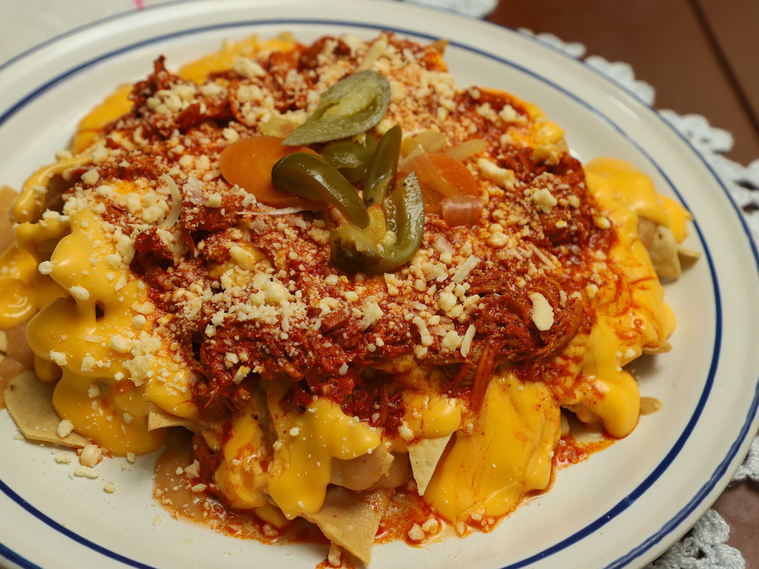 Nachos con Cochinita