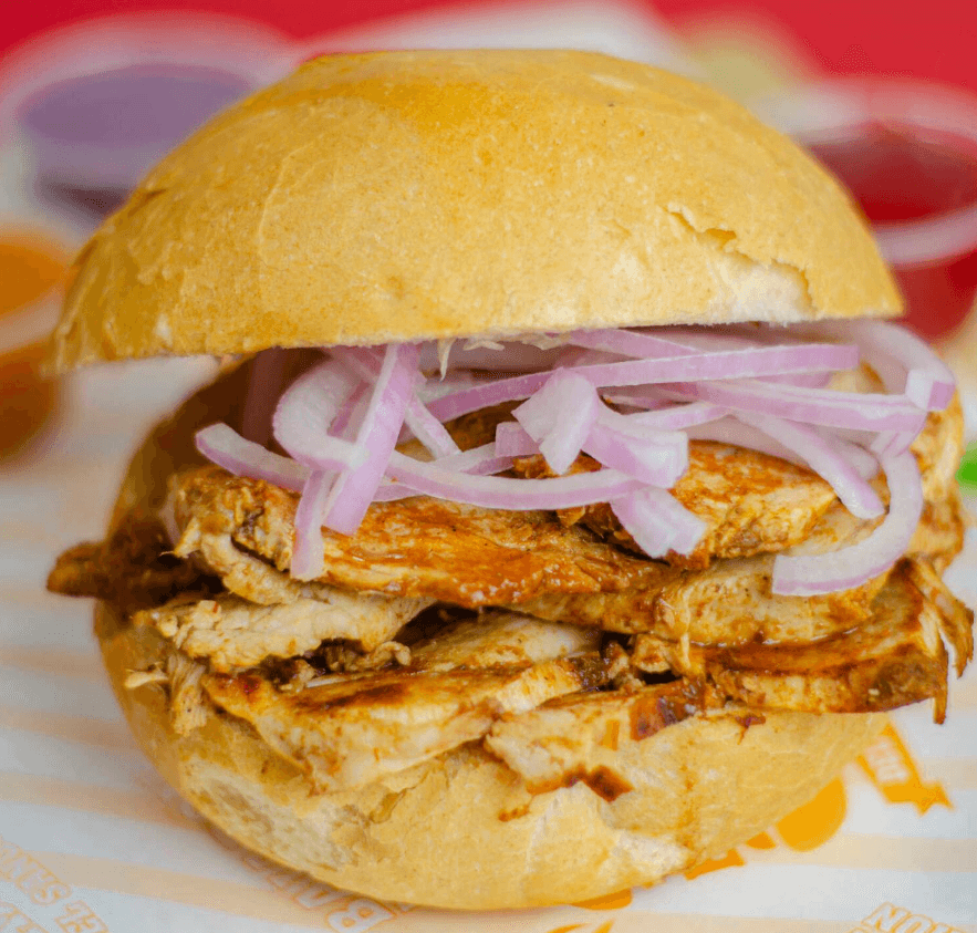 Sándwich de Lechón con 1 Huevo