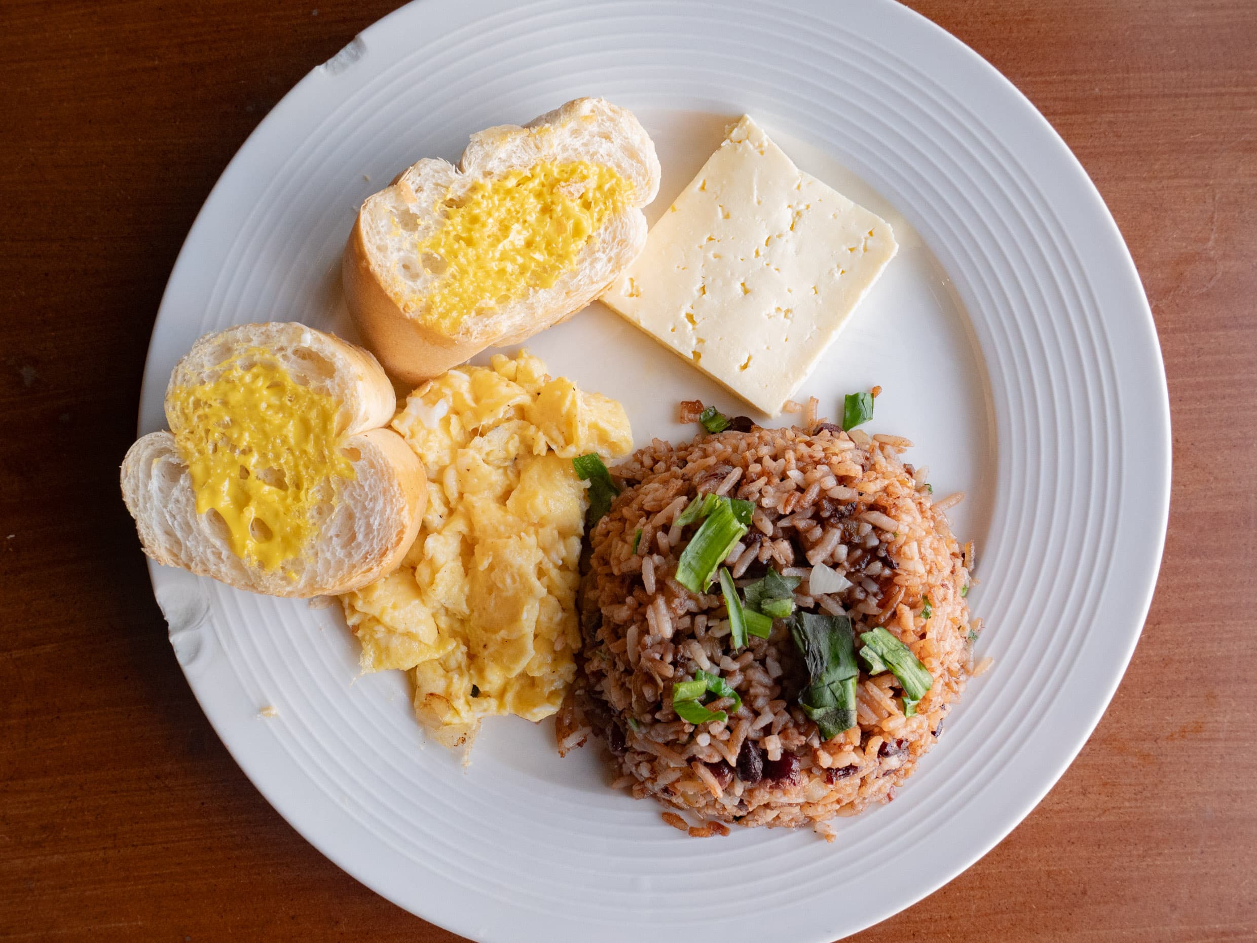 Desayuno Azucena + Refresco del día