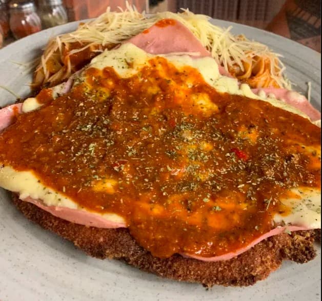 Milanesa Napolitana con Fetuccini