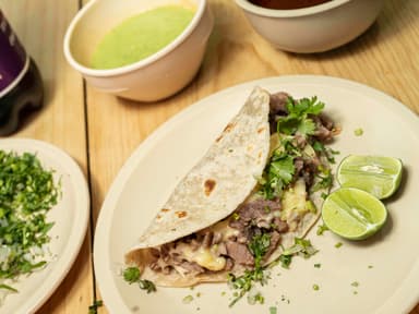 Taco Bistec con Queso