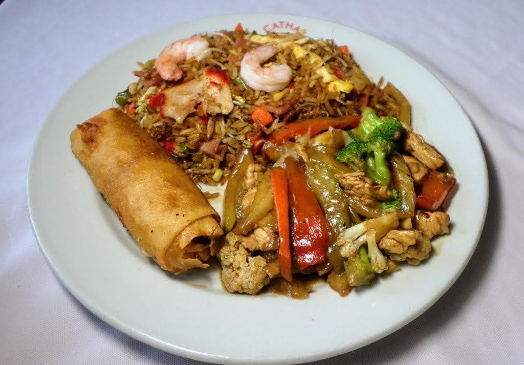 Arroz Chino con Chopsuey y Lumpia (Personal)