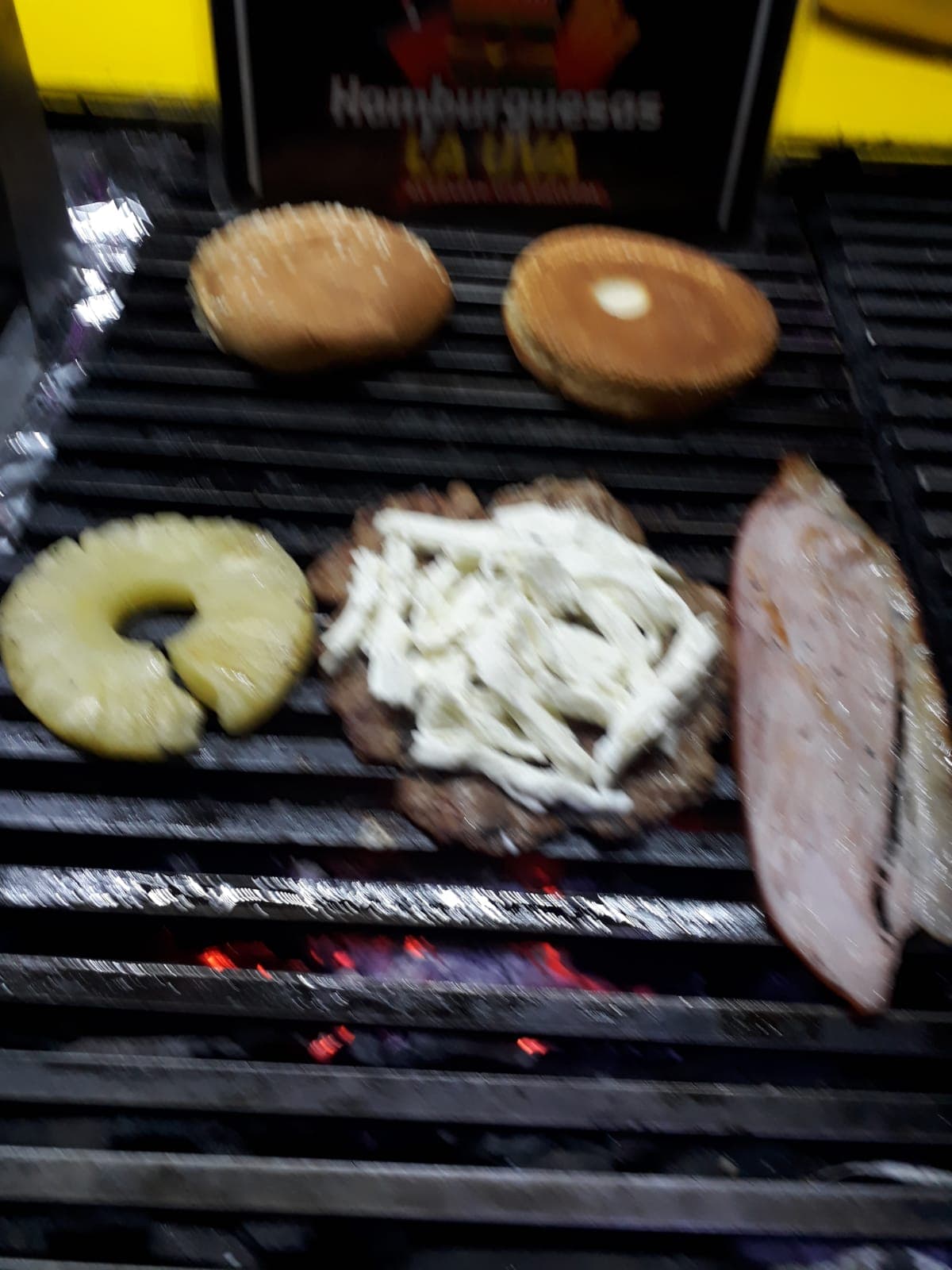 Doble Hamburguesa con Piña