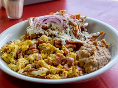 Huevos con Salchicha