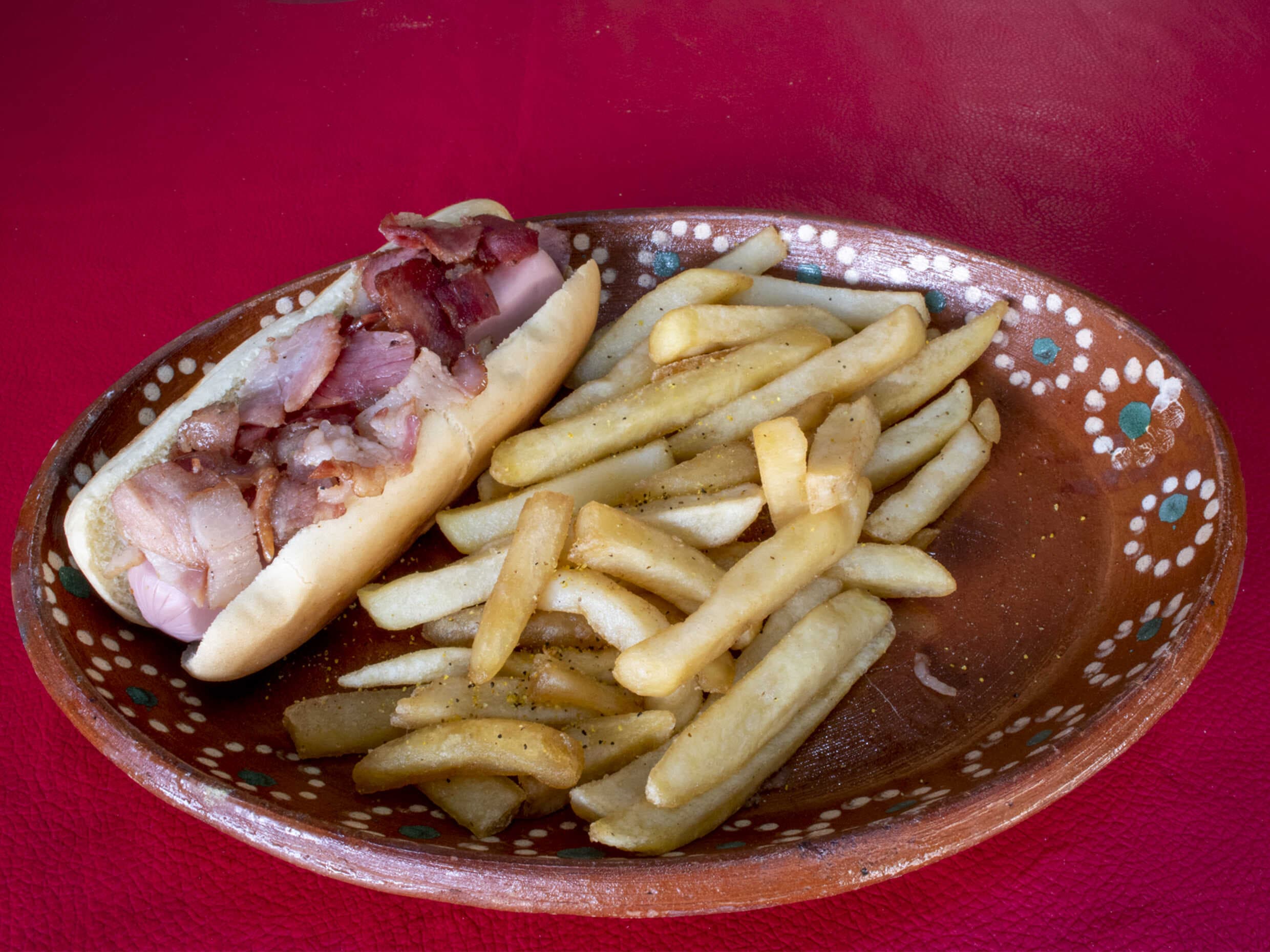 Hot Dog Sencillo con Papas