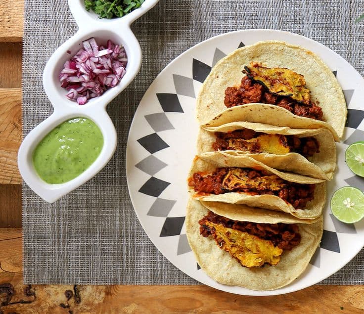 Orden de tacos de Chicharrón de Soya