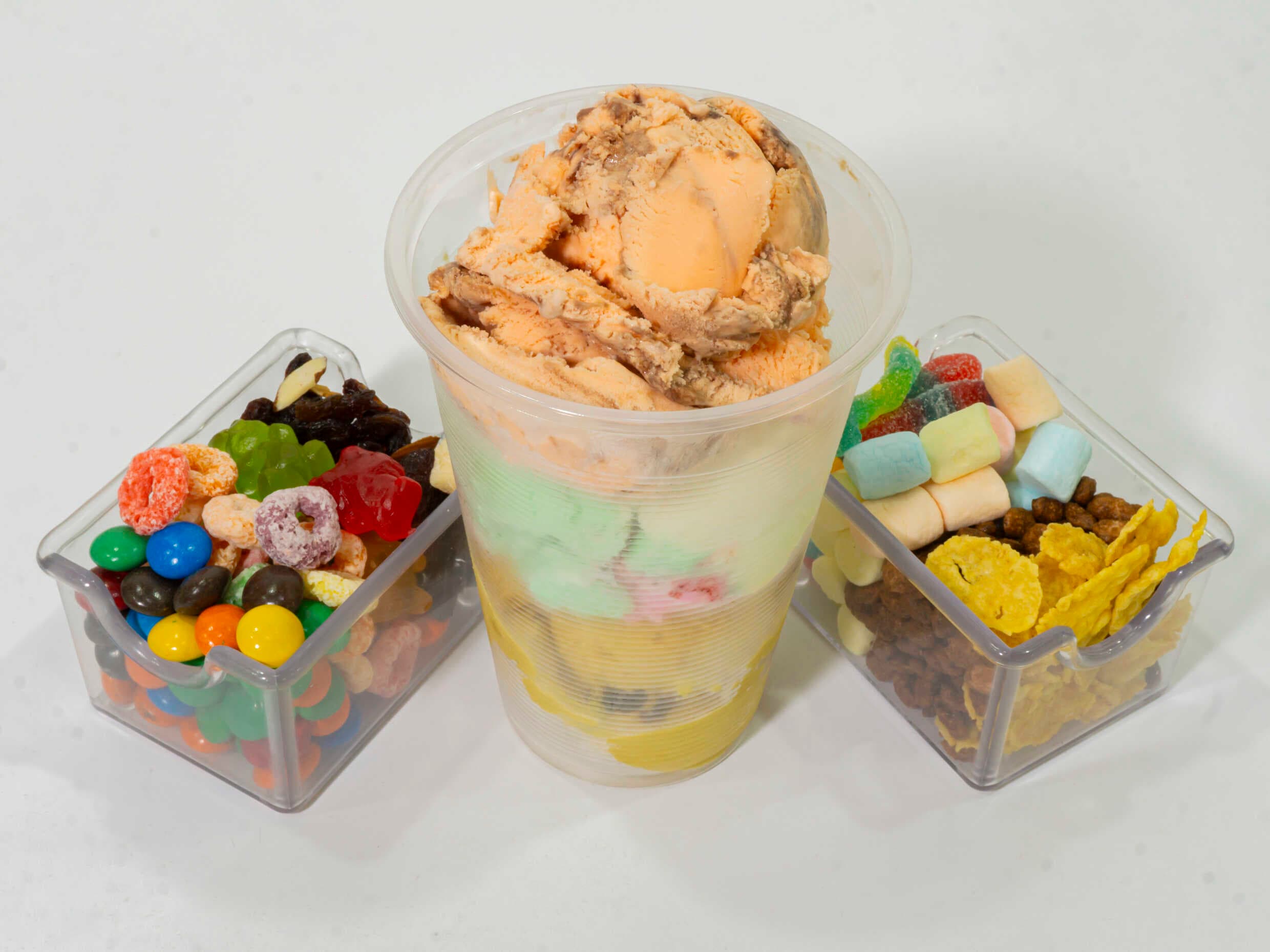 Buffet de 3 Bolitas de Helado con Toppings