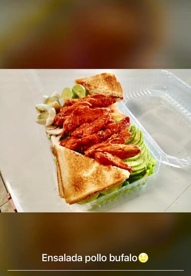 Pechuga Búfalo Salad (Mediana)
