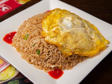 Chaufa con tortilla