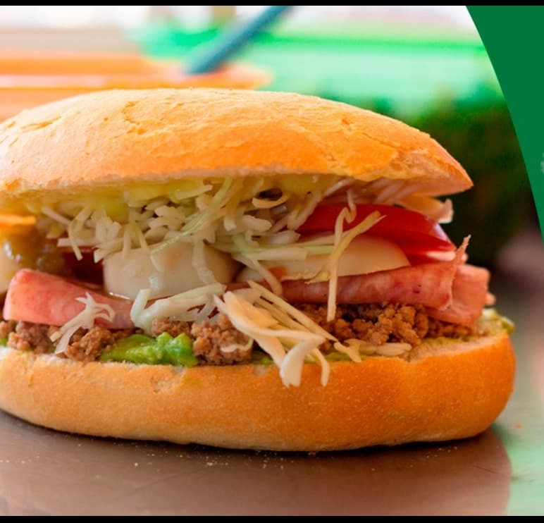 Pierna con 4 Carnes Frías