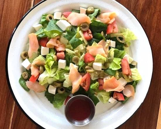 Ensalada con Pechuga de Pollo o Salmón