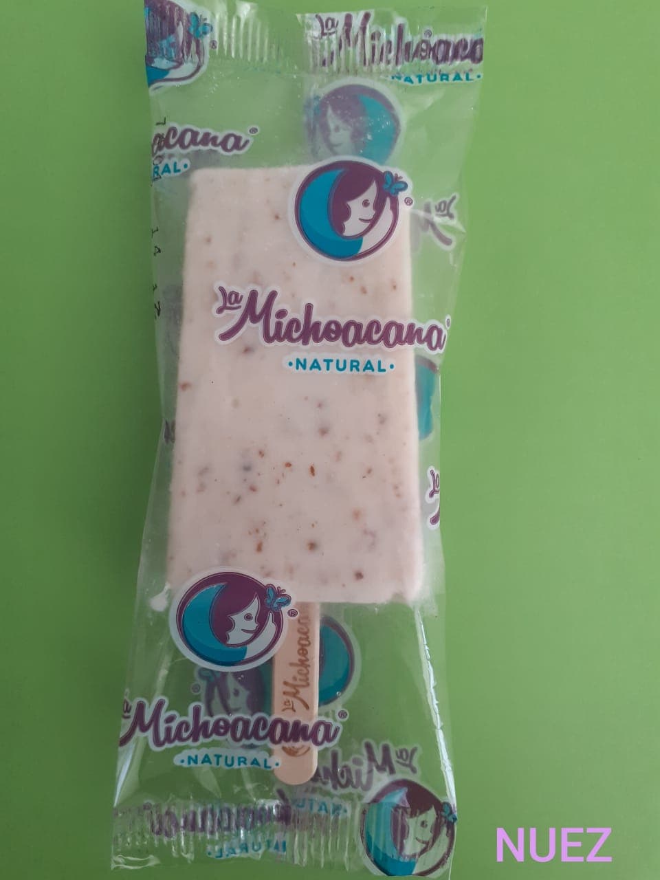 PALETA SABOR NUEZ CON FRESA