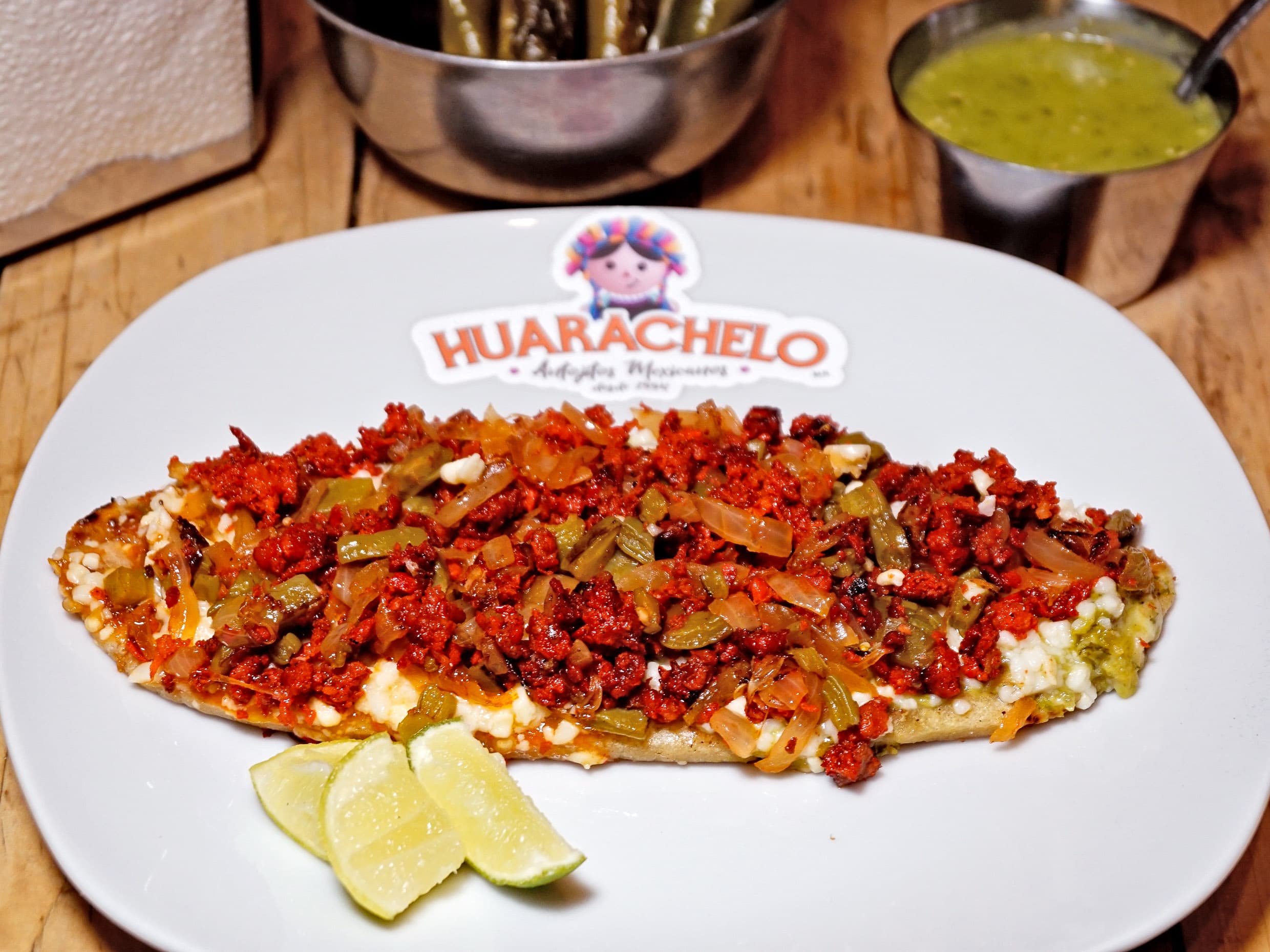 Huarache de Bistec Adobado