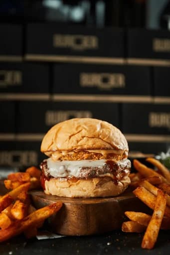 Combo Burger Spicy Stock + Papas