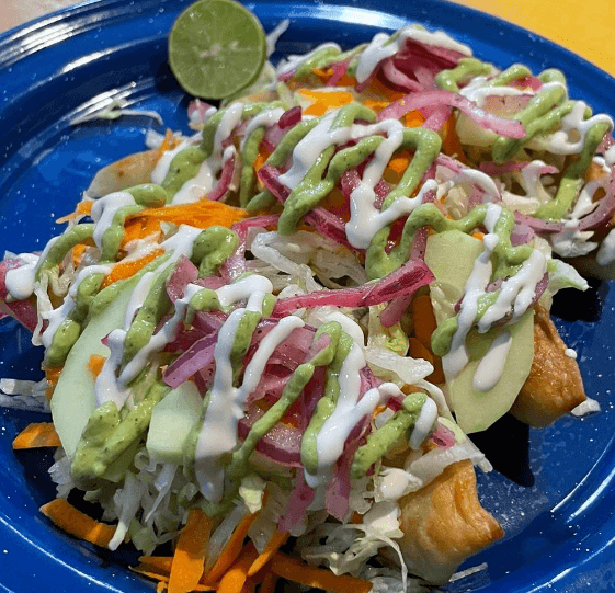 Combo de 4 tacos dorados de carne
