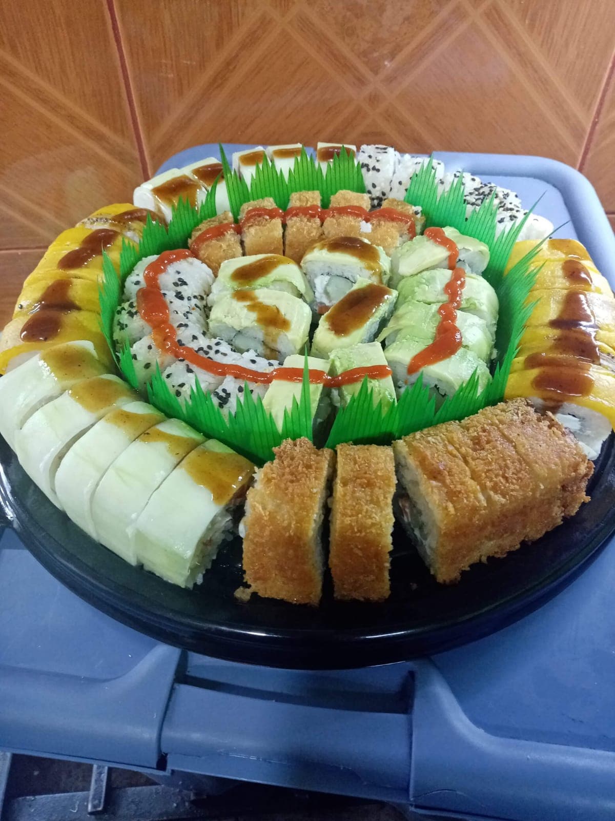 COMBO ROLLOS + REFRESCO