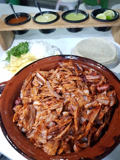 El Medio (Carne al Pastor)