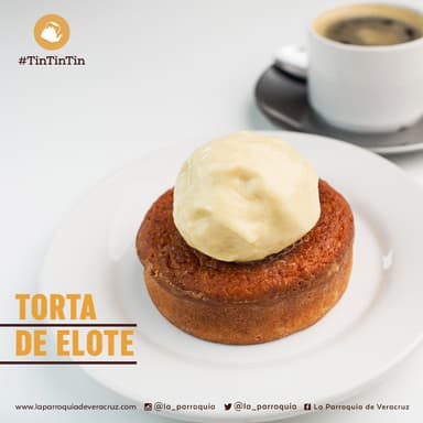 Torta de Elote con Helado de Vainilla