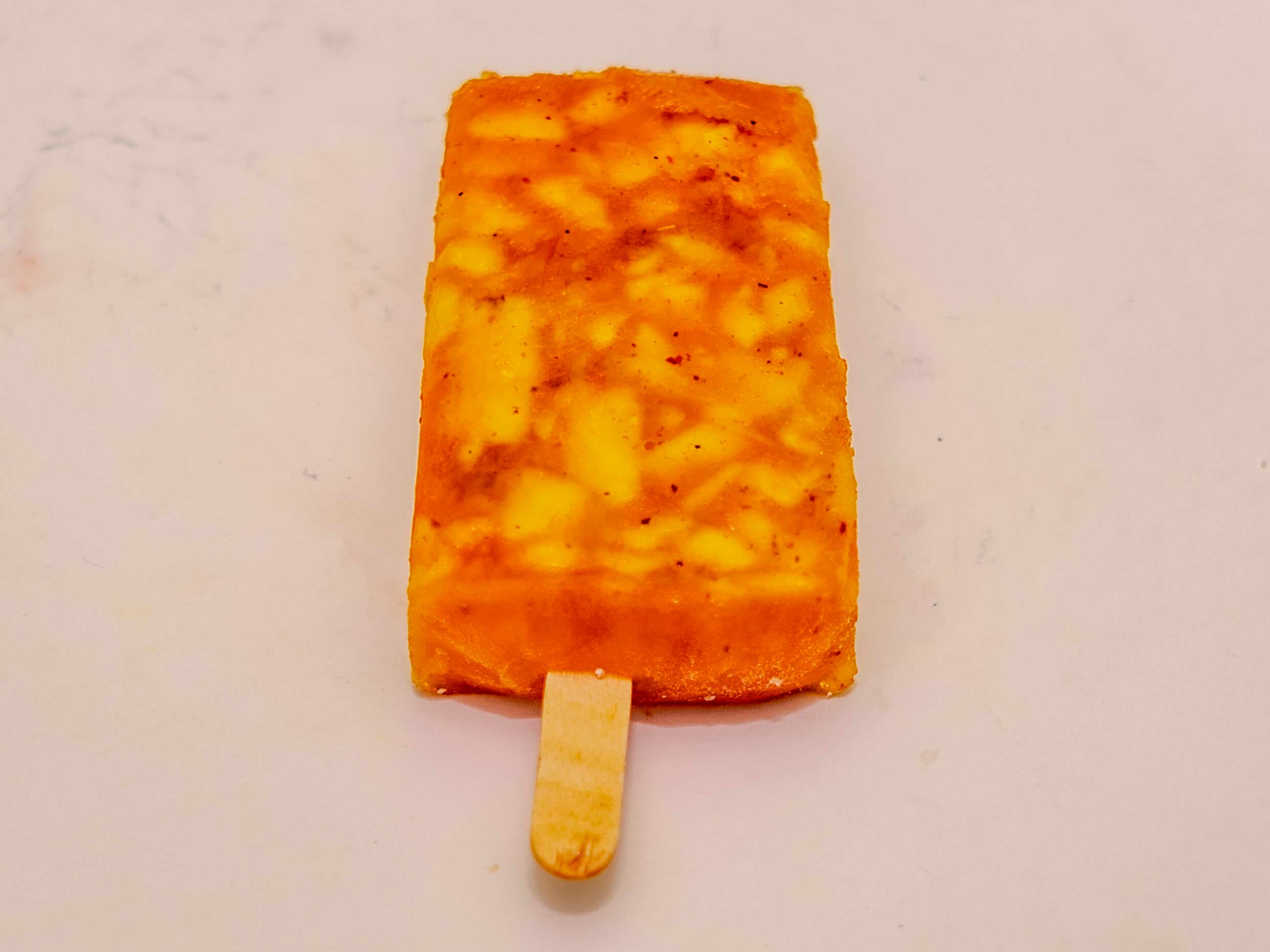 Paleta de Piña con chamoy