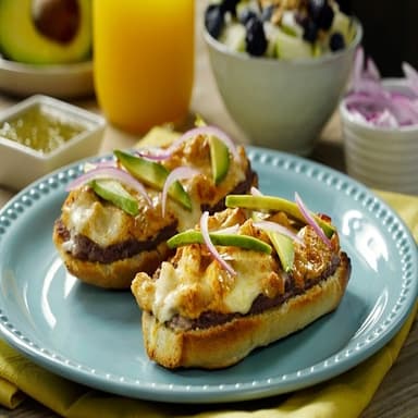 Molletes de Pollo