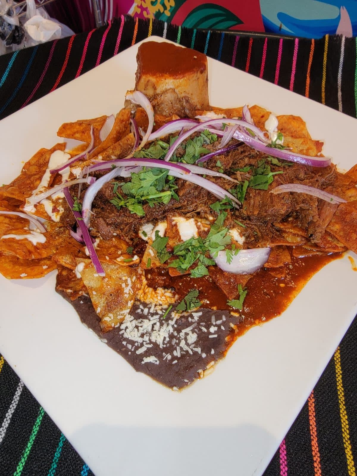 Chilaquiles con Birria + Cortesía Café Veracruz